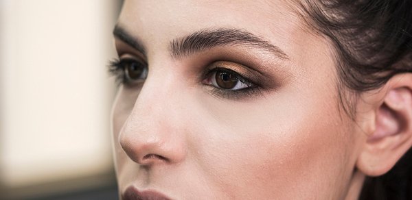 sobrancelha feminina grossa up (1)