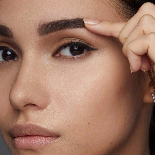 Como desenhar um eyeliner fino passo a passo | Maybelline New York