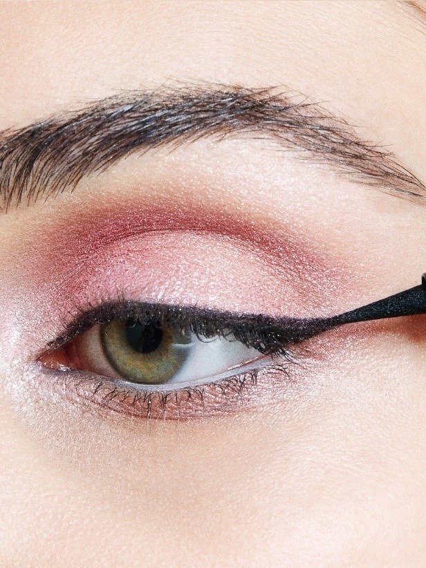 maybellline falsies angel mascara day look step 2 3x4