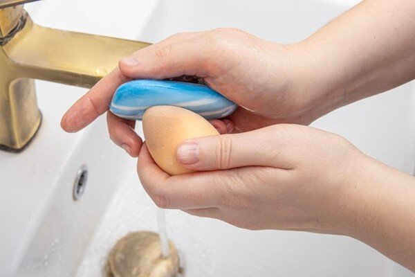 como lavar esponja de maquiagem