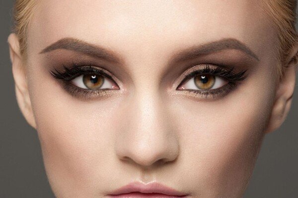 maquiagem olhos castanhos escuros 