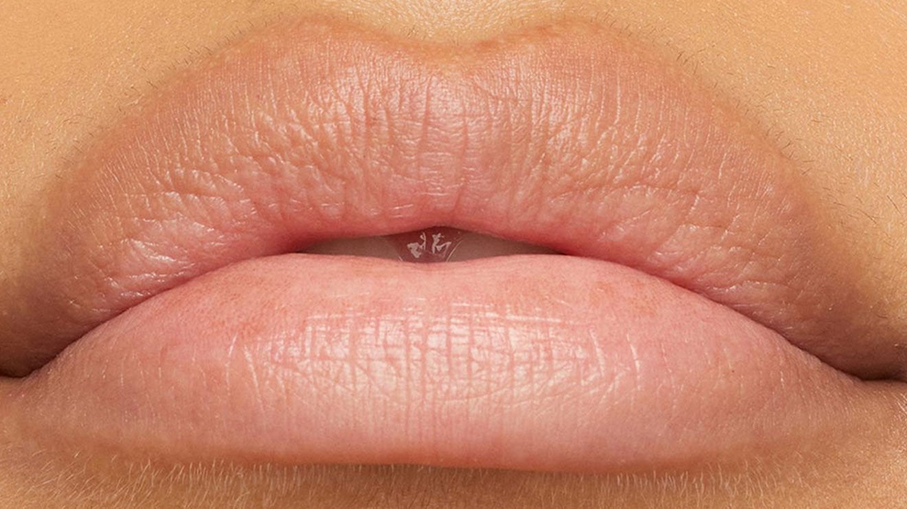 mny maybeits serumlipstick pdp beforeafter before dmi 1320x742 en 2025