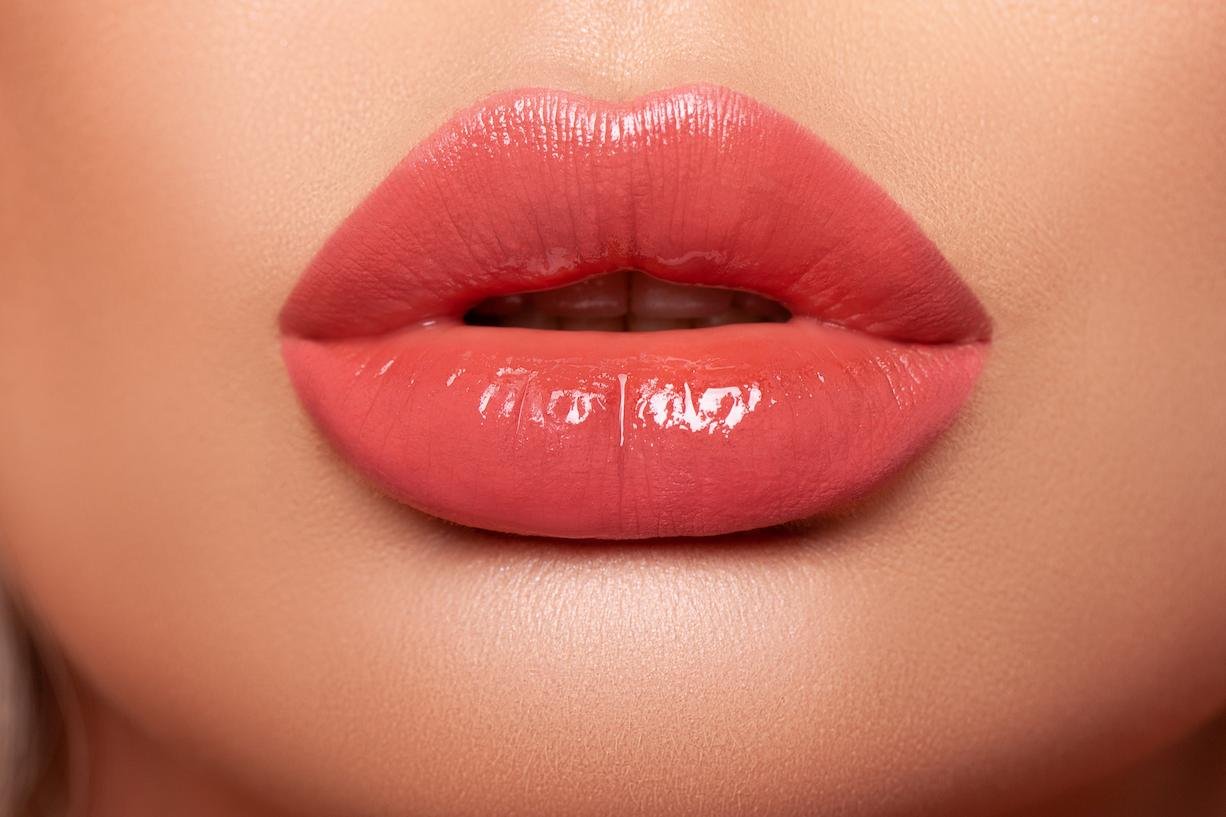 o que é gloss labial